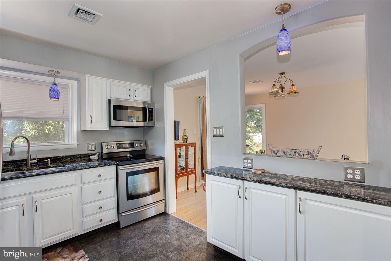 504 Clinton Road Harrisburg, PA 17109 - Photo 8 of 25 Gallery Image 8
