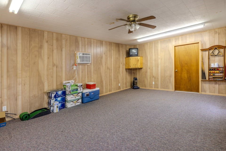 483 Riverside Drive Palacios, TX 77465 - Photo 26 of 41 a children room with toys