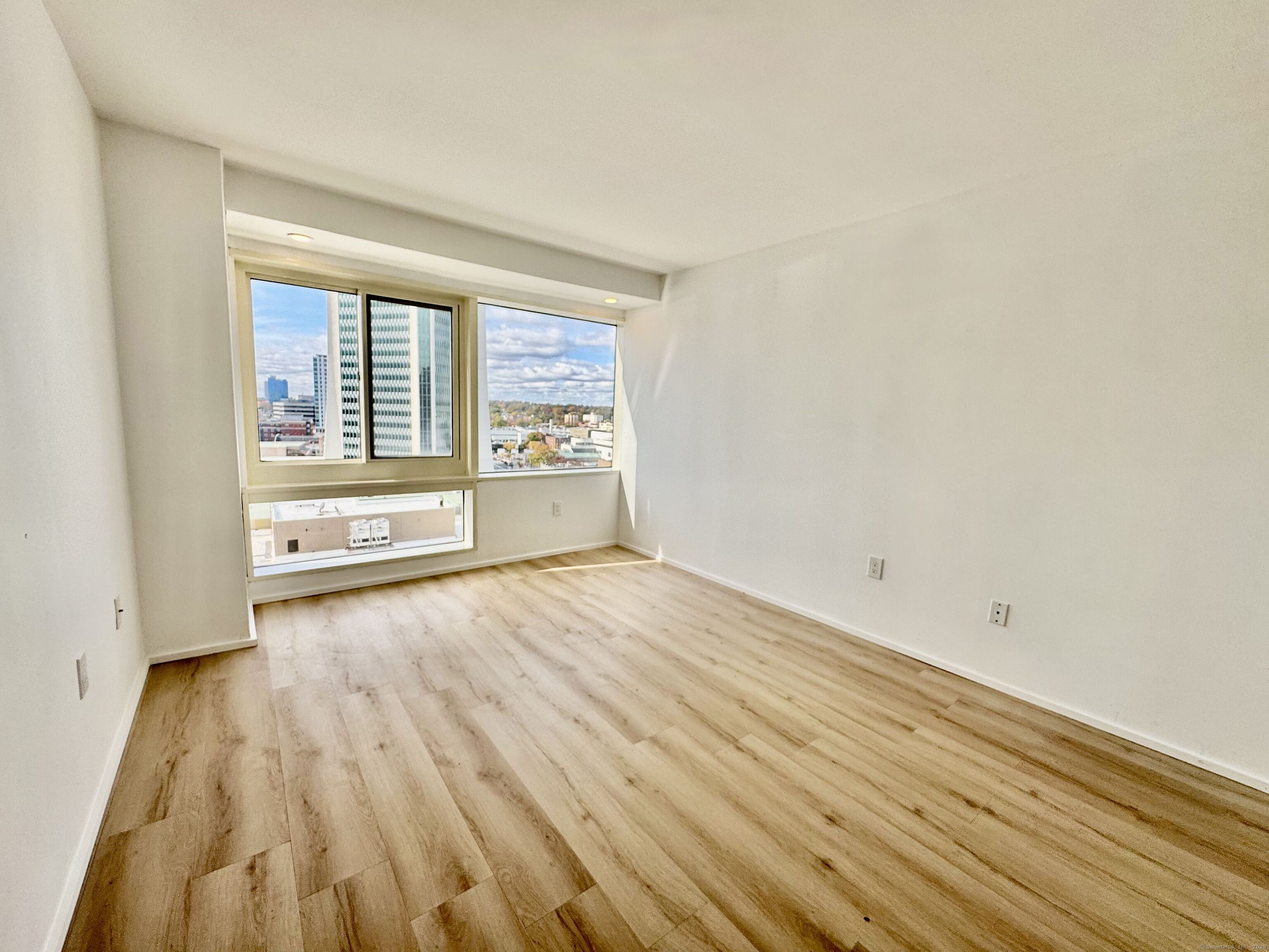 127 Greyrock Place, Unit 1409 Stamford, CT 06901 - Photo 11 of 18