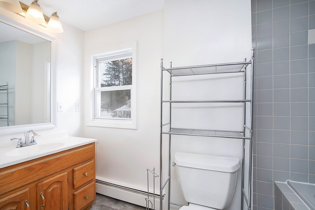 18 Holbrook Street Palmer, MA 01069 - Photo 17 of 24