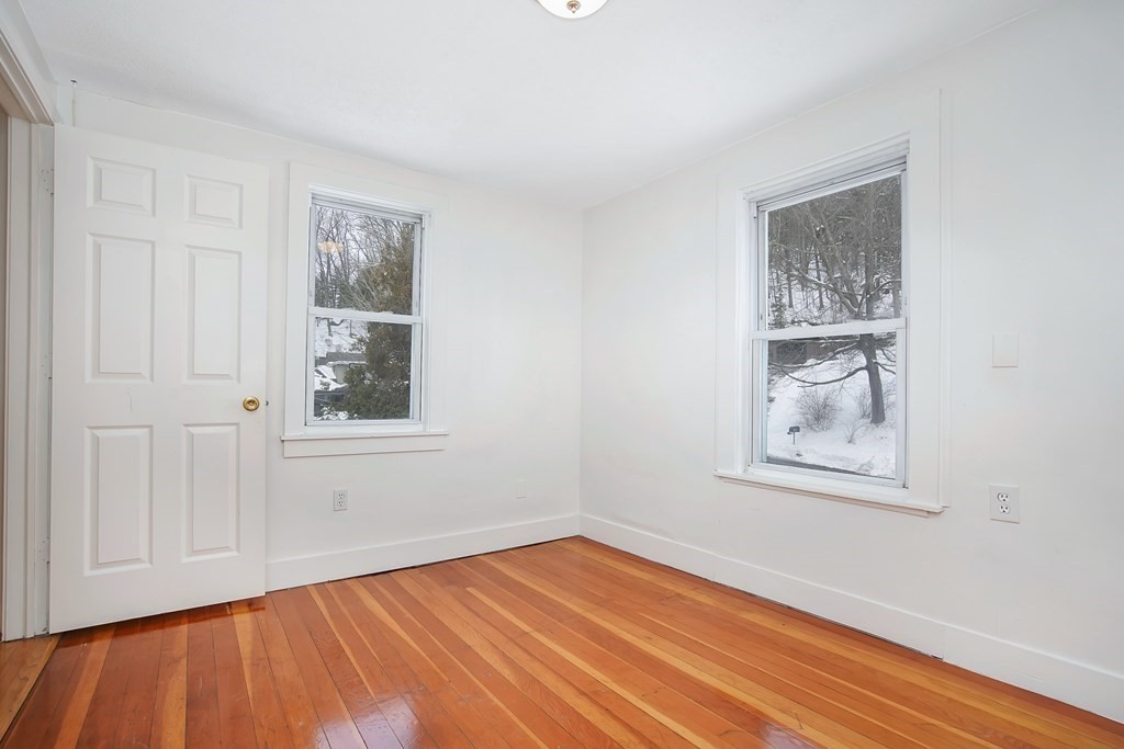 18 Holbrook Street Palmer, MA 01069 - Photo 20 of 24