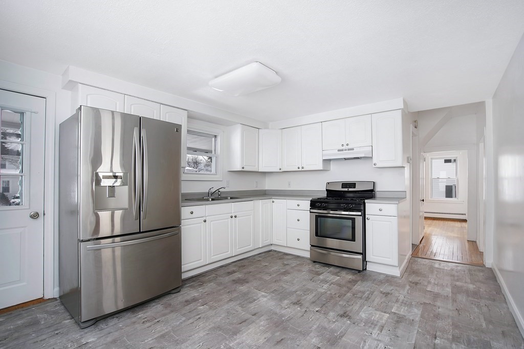 18 Holbrook Street Palmer, MA 01069 - Photo 3 of 24