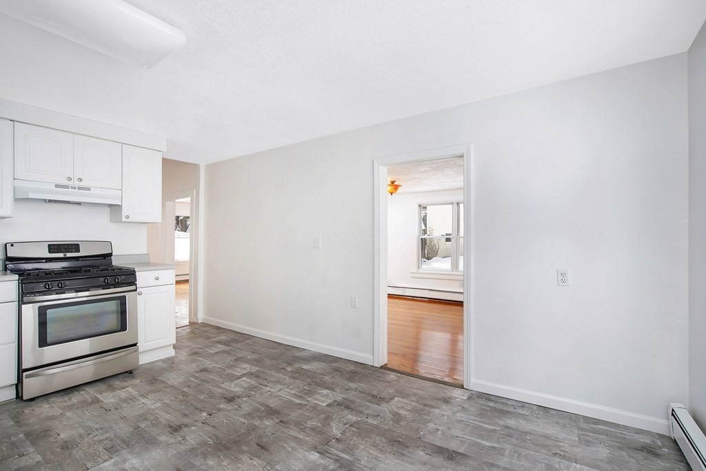 18 Holbrook Street Palmer, MA 01069 - Photo 5 of 24