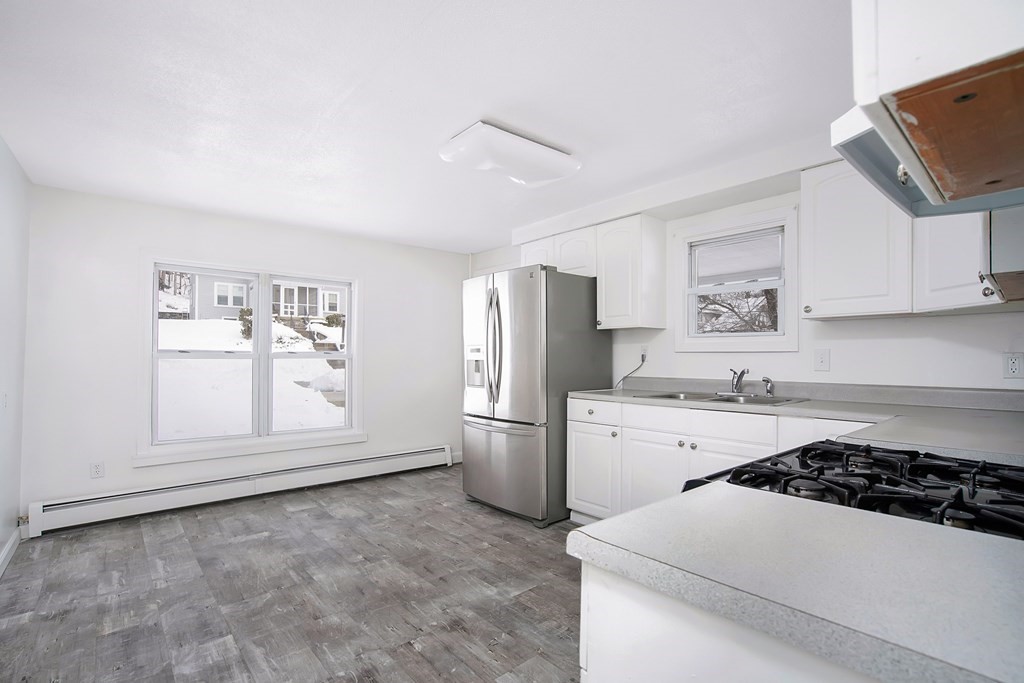 18 Holbrook Street Palmer, MA 01069 - Photo 6 of 24