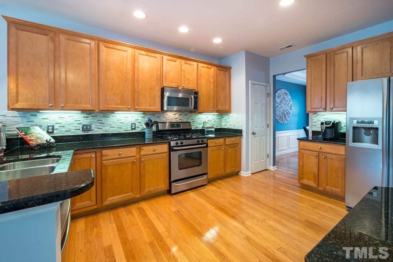 5447 Shaker Heights Lane Raleigh, NC 27613 - Photo 10 of 29 Gallery Image 10
