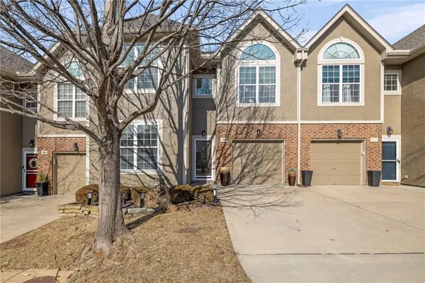 $315,000 | 15832 West 61st Street, Shawnee, KS 66217