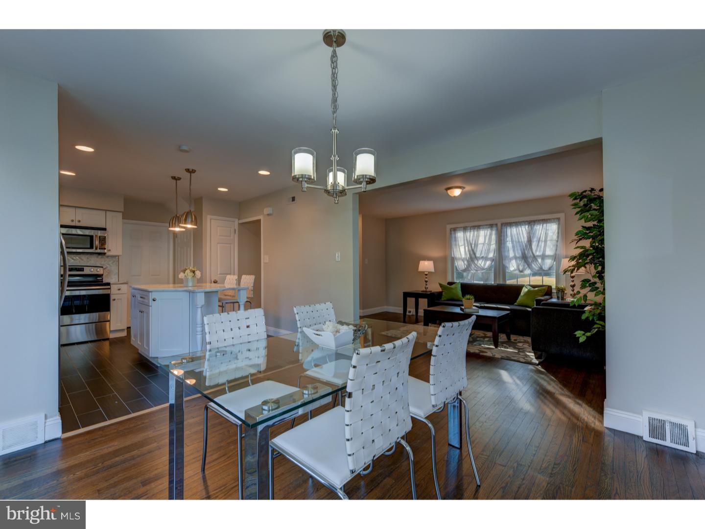 702 Lexington Road Lansdale, PA 19446 - Photo 7 of 25 Dining Room