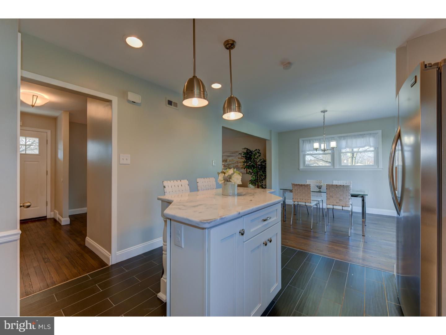702 Lexington Road Lansdale, PA 19446 - Photo 10 of 25 Kitchen