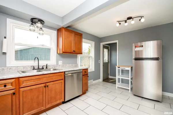 $184,500 | 206 South Walnut Street, Eureka, IL 61530