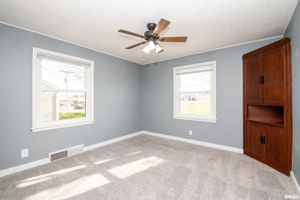 $184,500 | 206 South Walnut Street, Eureka, IL 61530