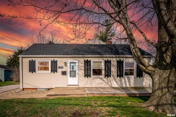 $184,500 | 206 South Walnut Street, Eureka, IL 61530
