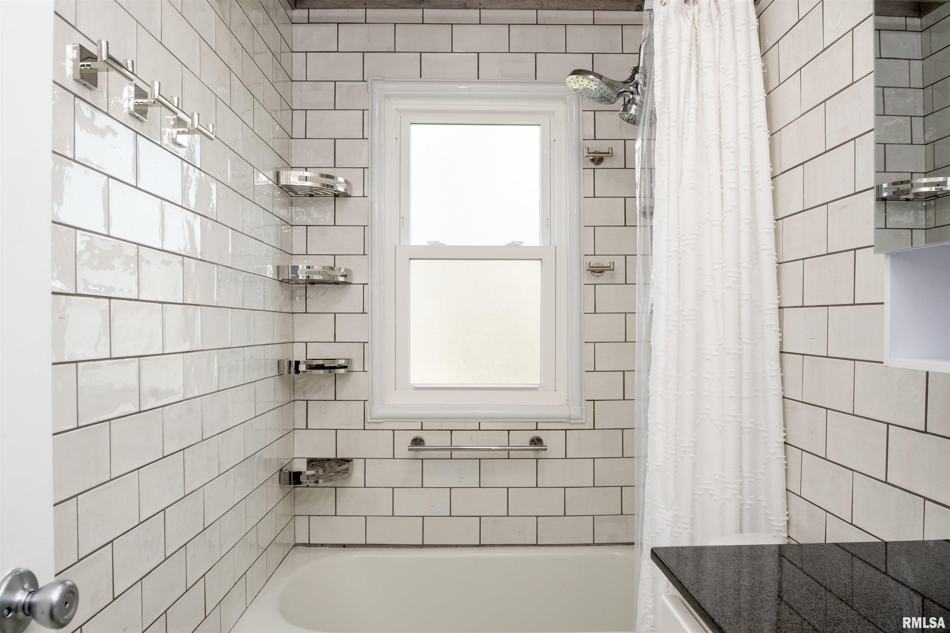 206 South Walnut Street Eureka, IL 61530 - Photo 21 of 41