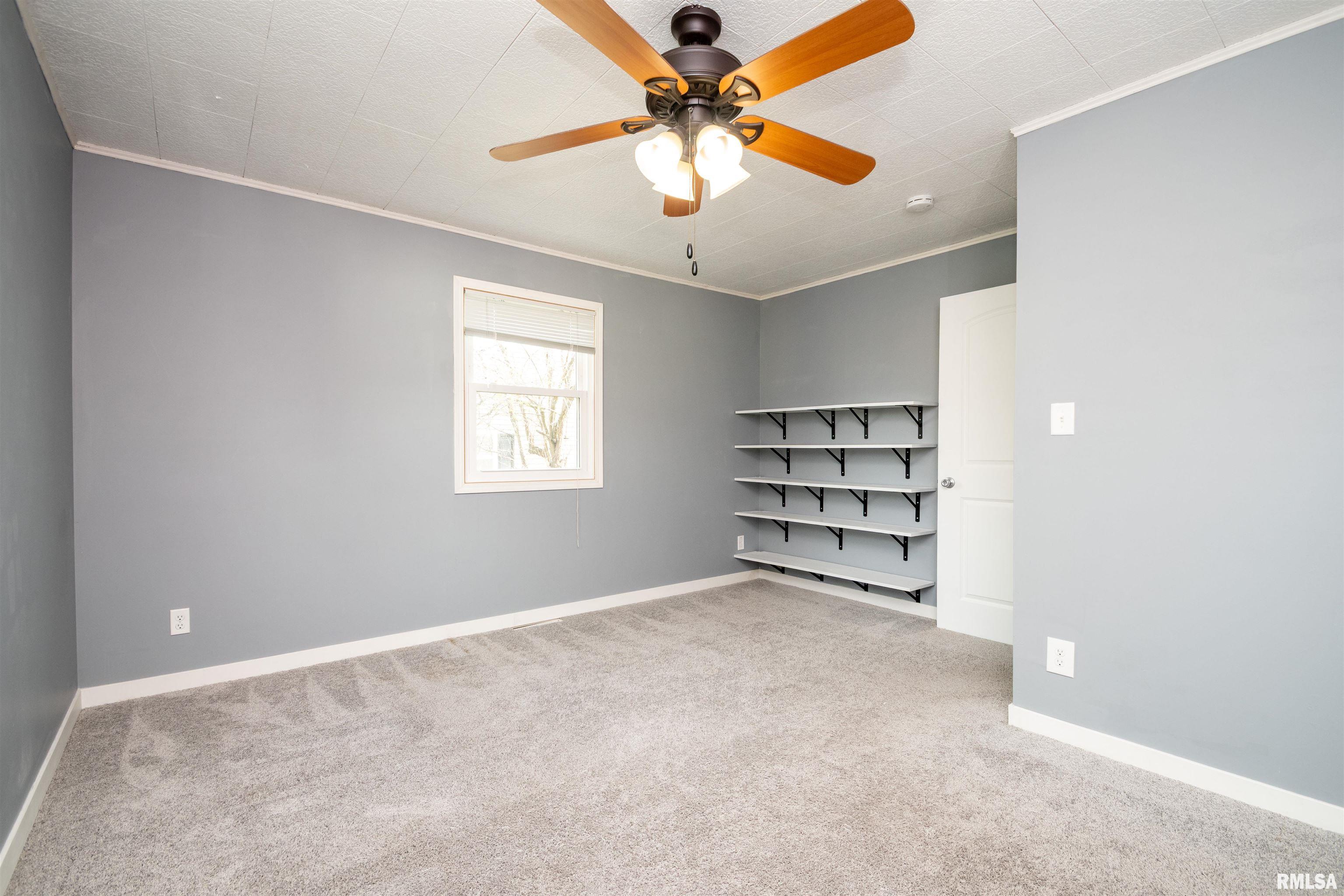 206 South Walnut Street Eureka, IL 61530 - Photo 23 of 41