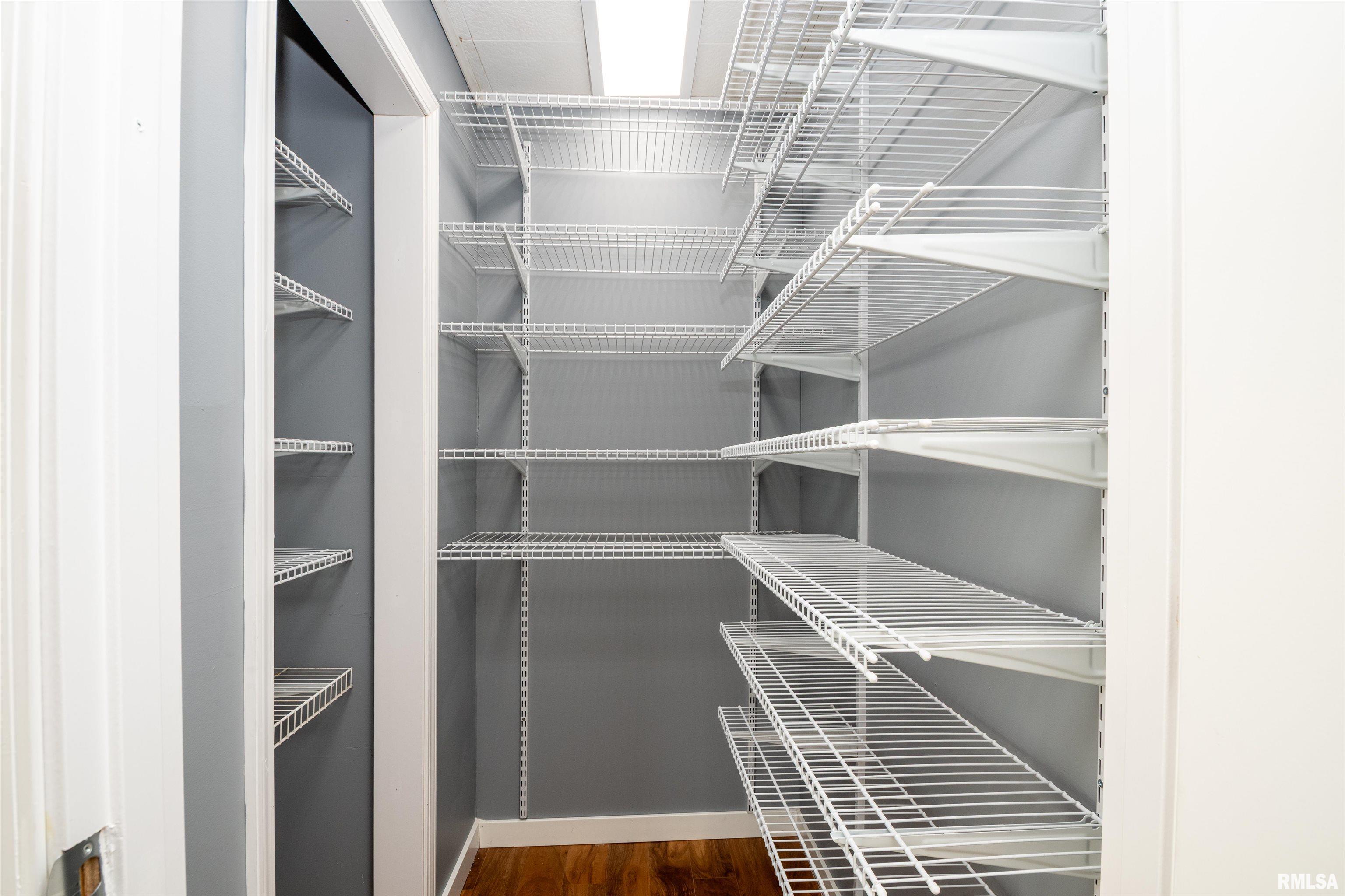 206 South Walnut Street Eureka, IL 61530 - Photo 28 of 41