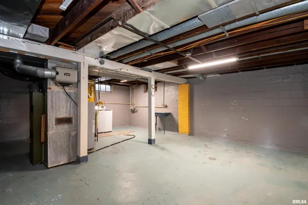 $184,500 | 206 South Walnut Street, Eureka, IL 61530