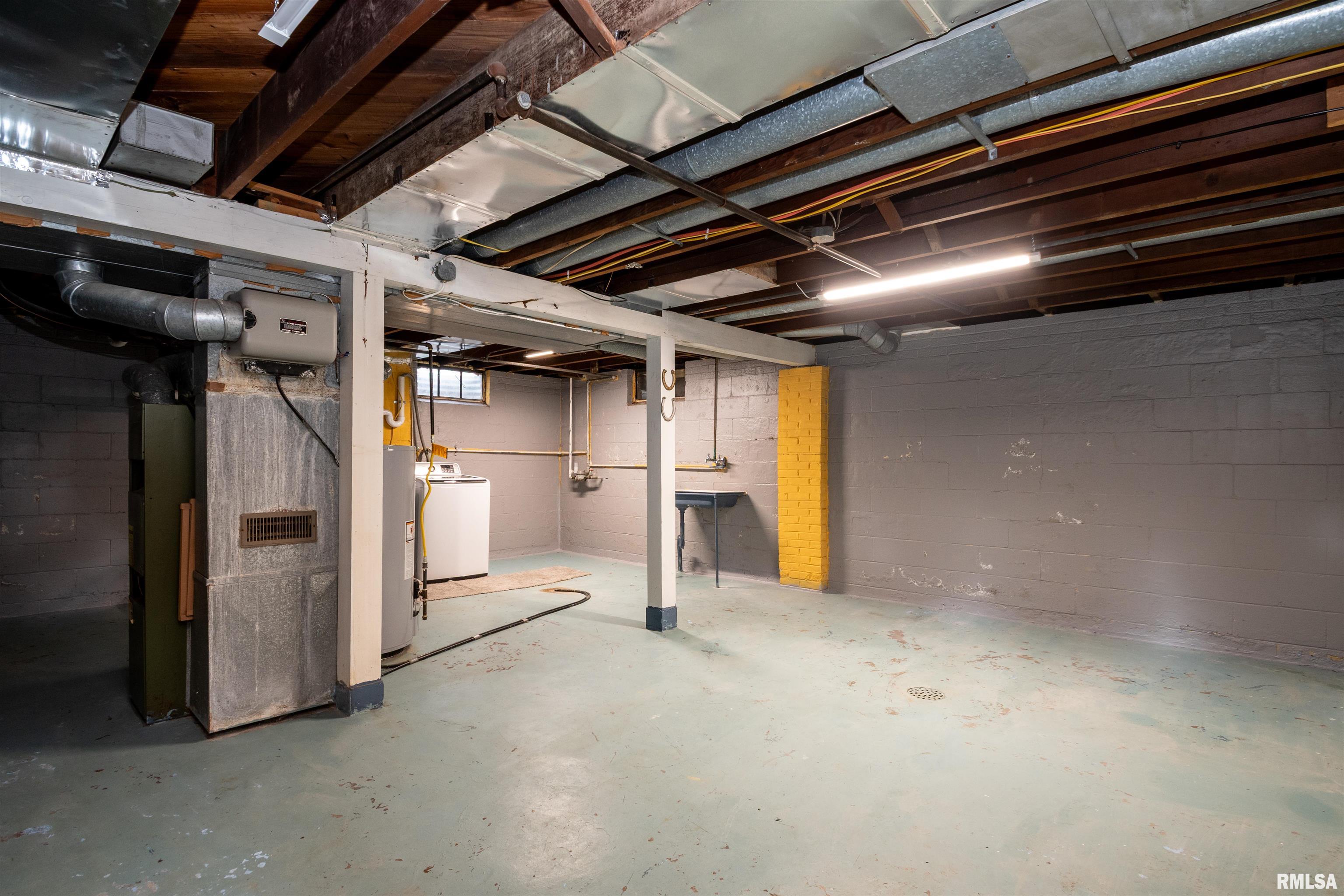 206 South Walnut Street Eureka, IL 61530 - Photo 32 of 41