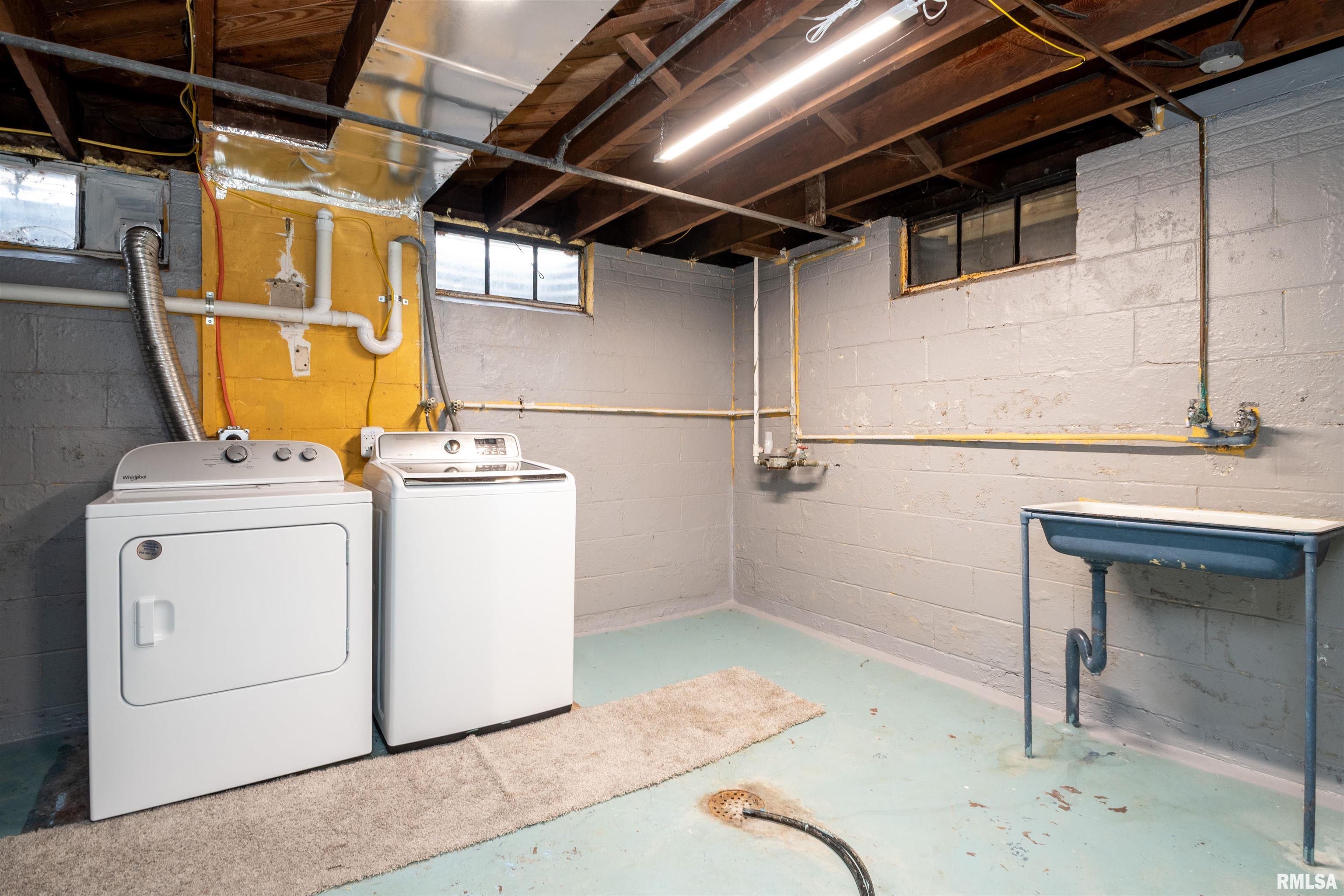 206 South Walnut Street Eureka, IL 61530 - Photo 35 of 41