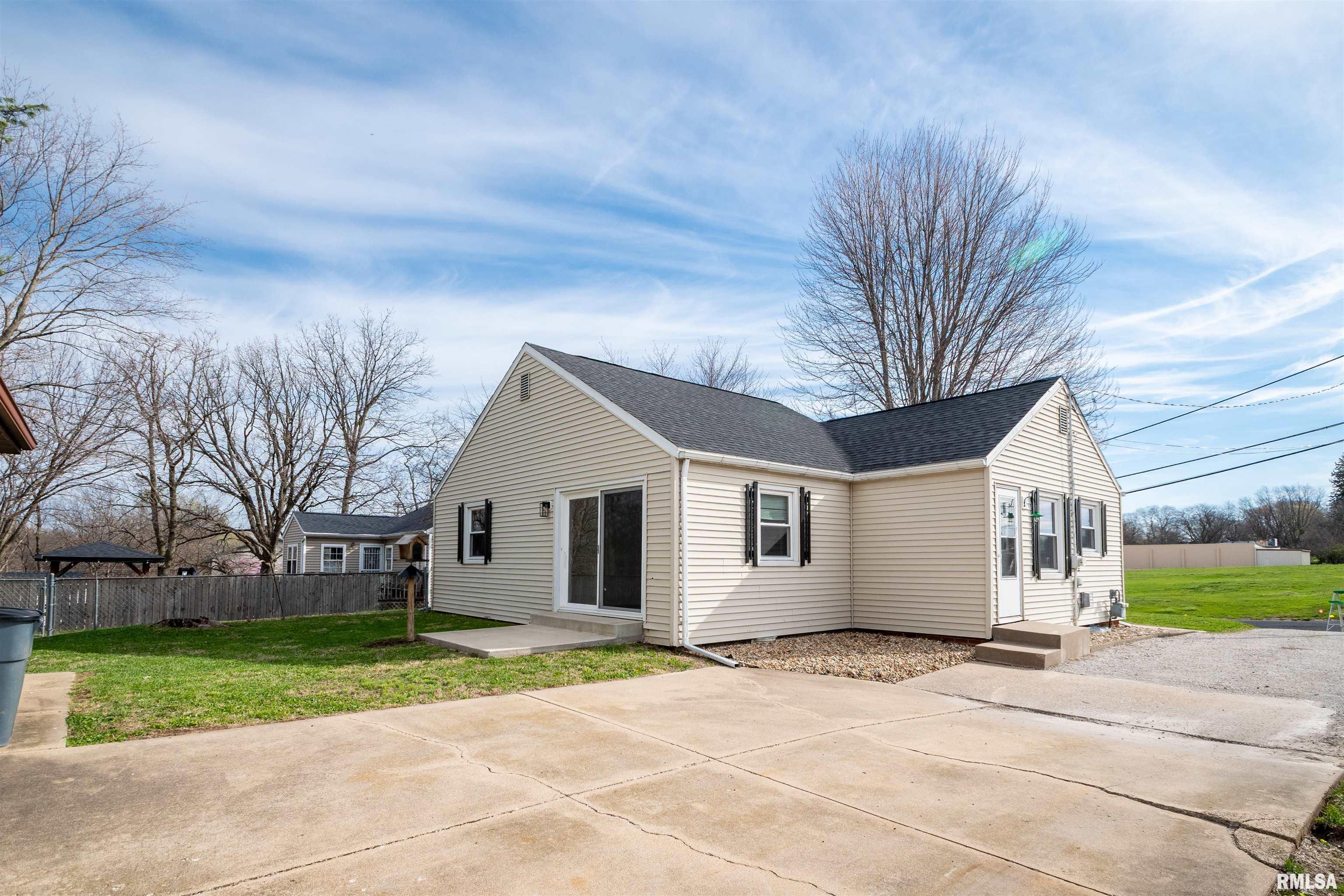 206 South Walnut Street Eureka, IL 61530 - Photo 38 of 41