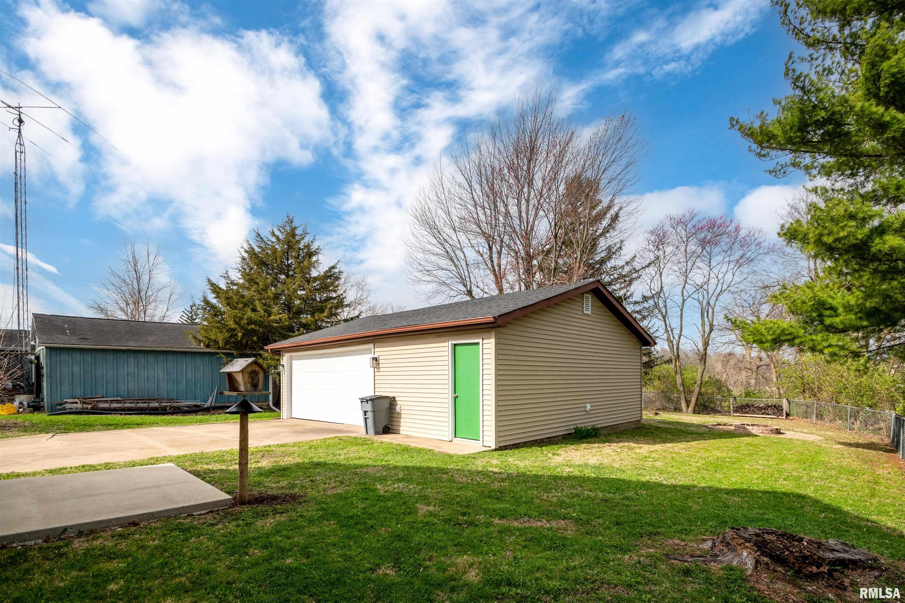 206 South Walnut Street Eureka, IL 61530 - Photo 39 of 41