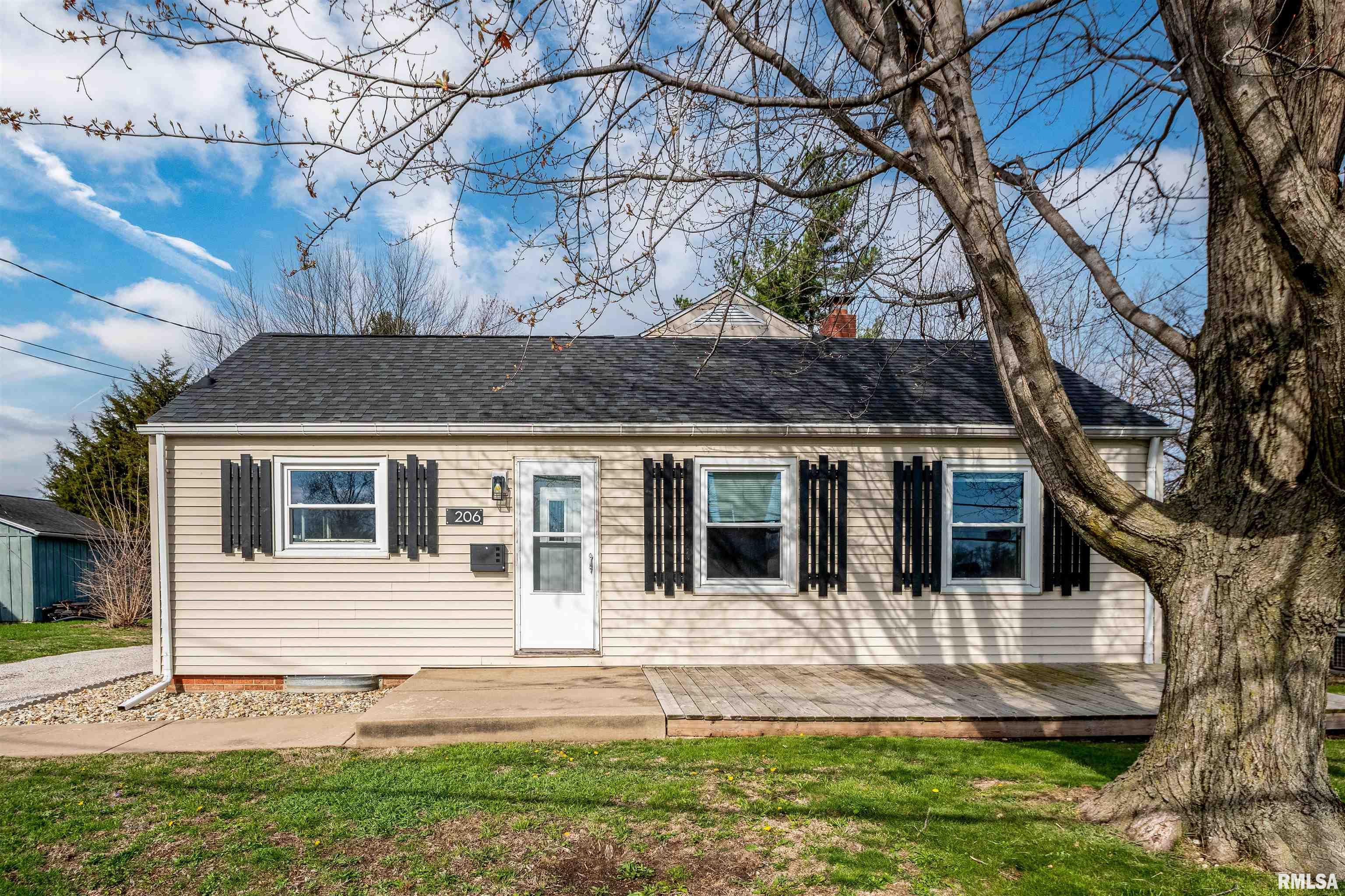 206 South Walnut Street Eureka, IL 61530 - Photo 4 of 41