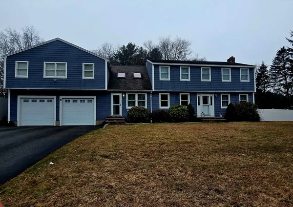 $950,000 | 20 Farm Pond Road, Dracut, MA 01826