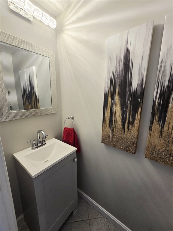 20 Farm Pond Road Dracut, MA 01826 - Photo 12 of 34