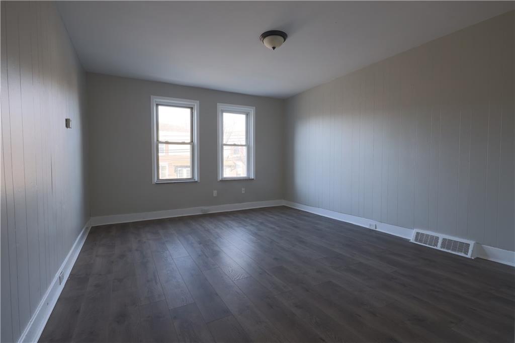 531 5th Street Extension Trafford, PA 15085 - Photo 3 of 17