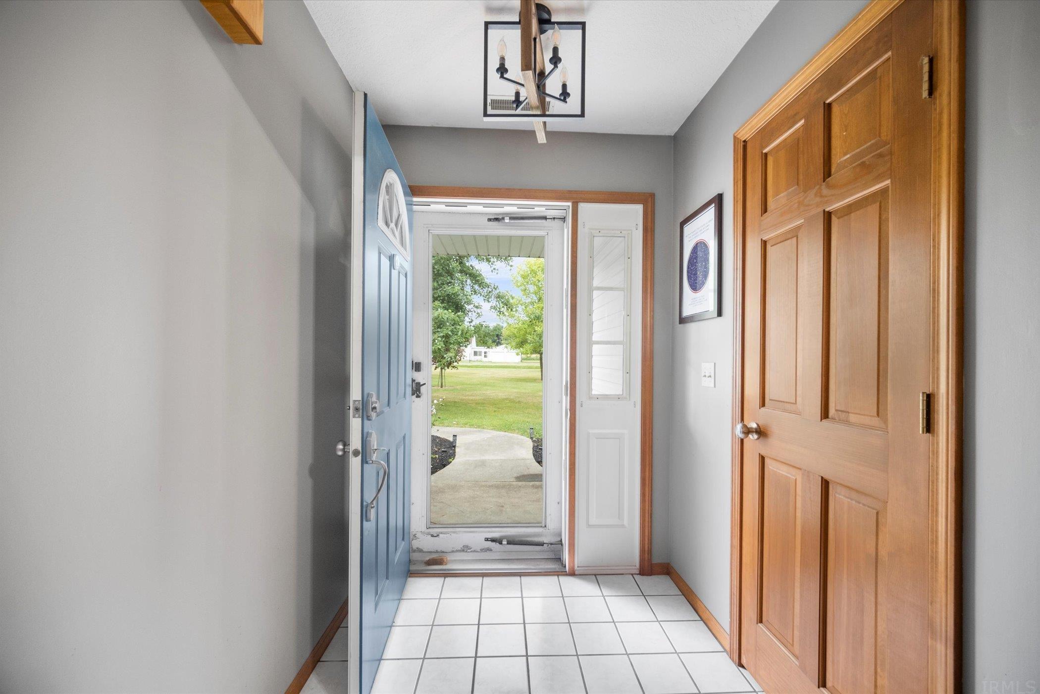 3902 West South County Line Road Yoder, IN 46798 - Photo 4 of 26