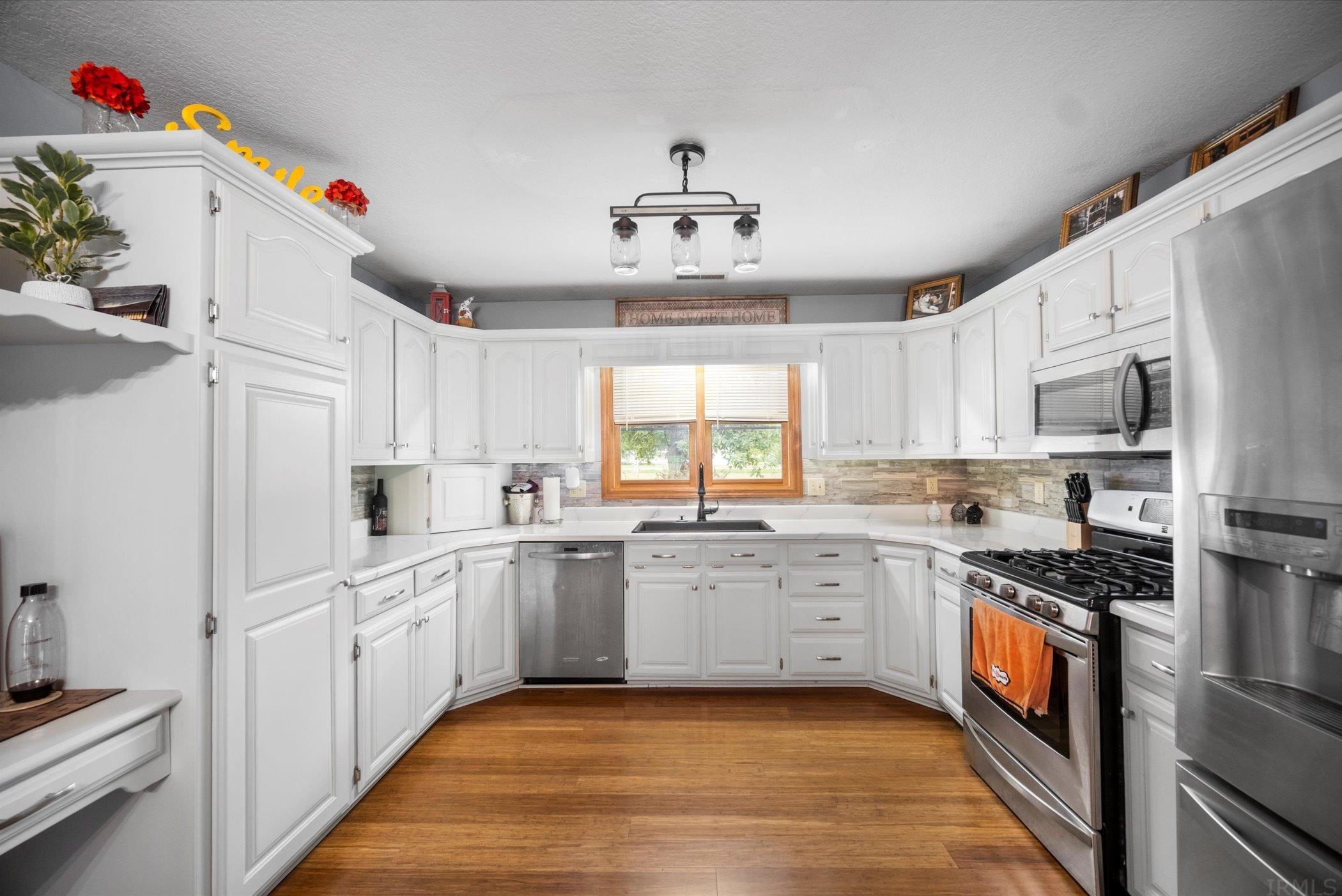 3902 West South County Line Road Yoder, IN 46798 - Photo 8 of 26
