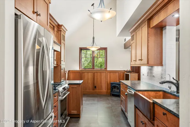 a view of a lush green forest