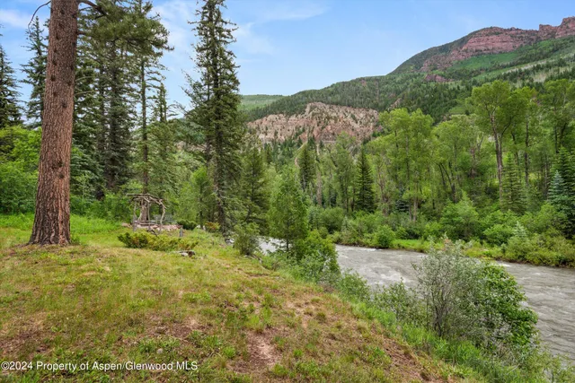 $1,695,000 | 135 Irwin Drive, Redstone, CO 81623