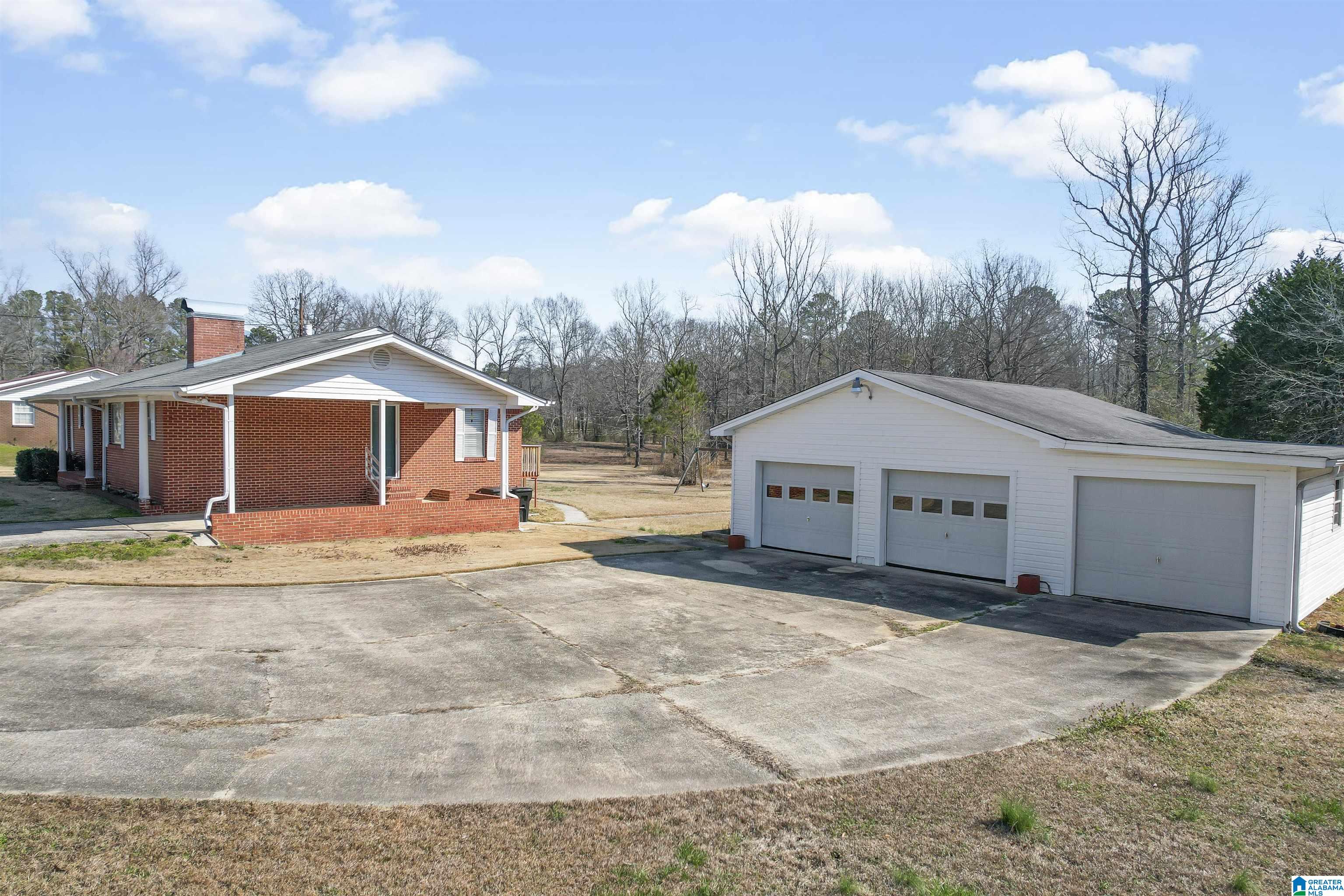 6976 Lou George Loop Bessemer, AL 35022 - Photo 5 of 38