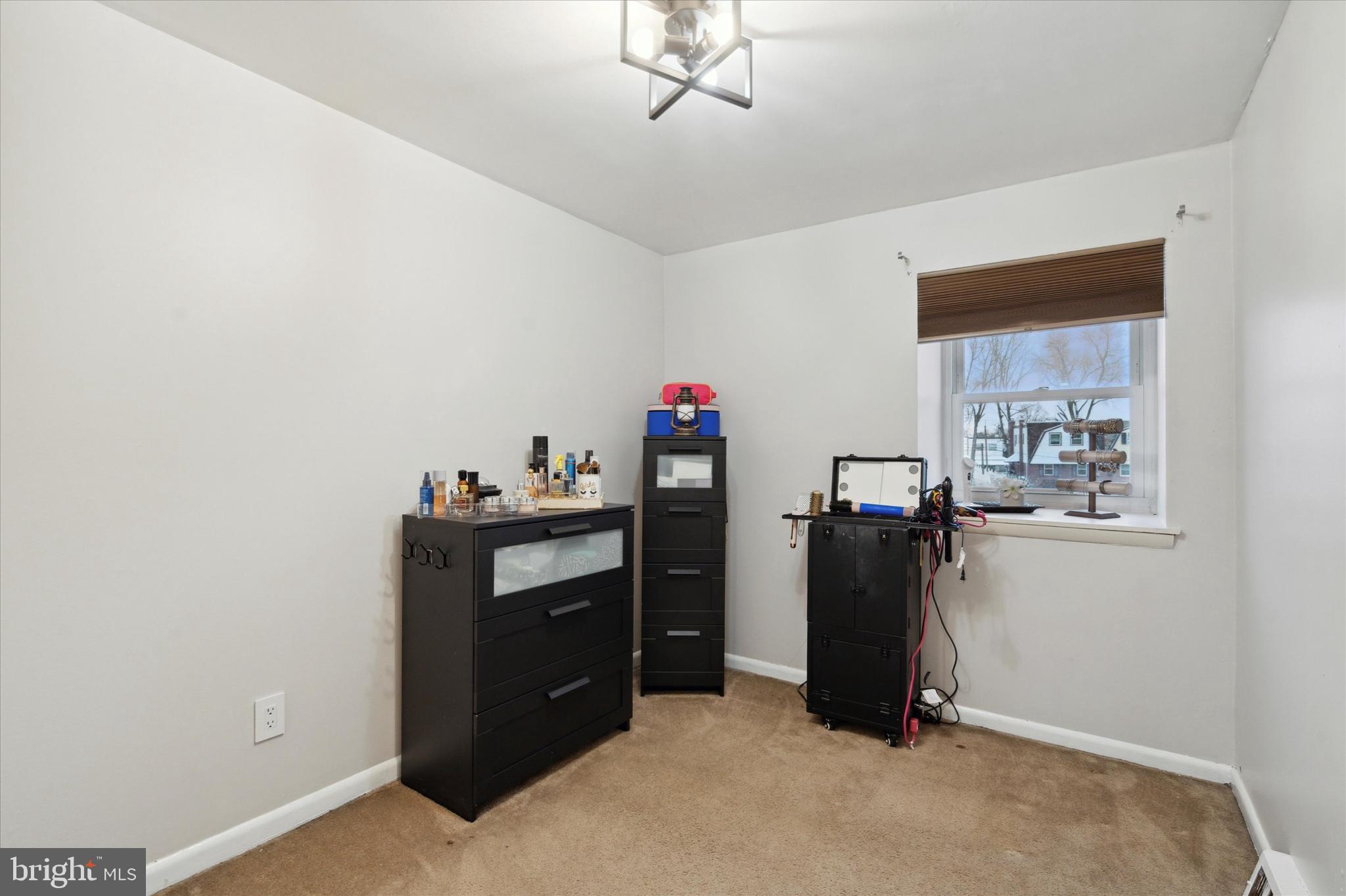 2717 Northview Road Philadelphia, PA 19152 - Photo 19 of 26