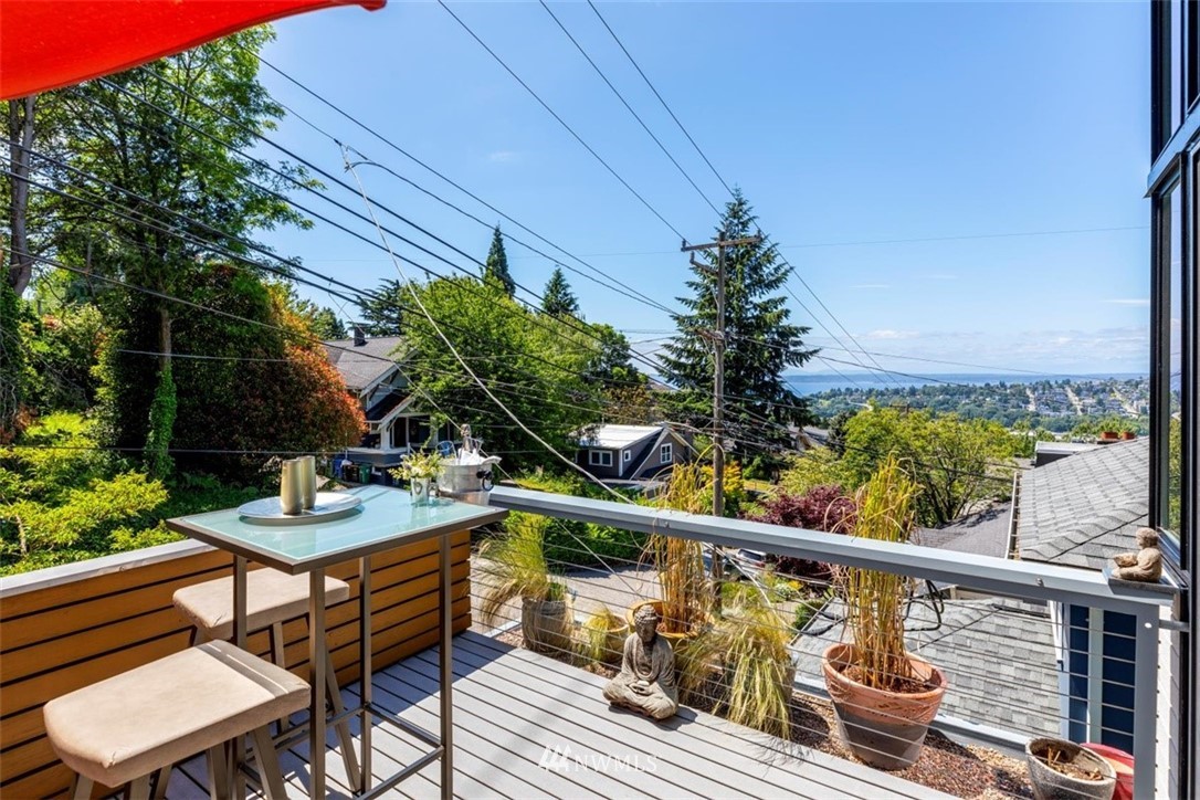706 West Howe Street Seattle, WA 98119 - Photo 14 of 40 Gallery Image 14