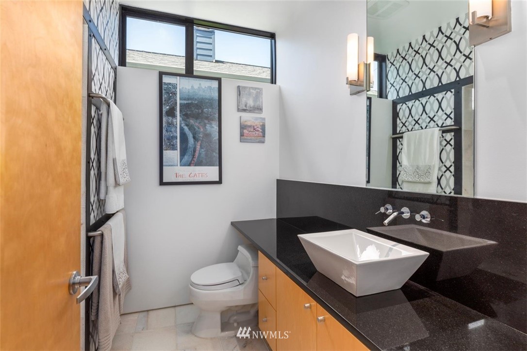 706 West Howe Street Seattle, WA 98119 - Photo 19 of 40 Gallery Image 19