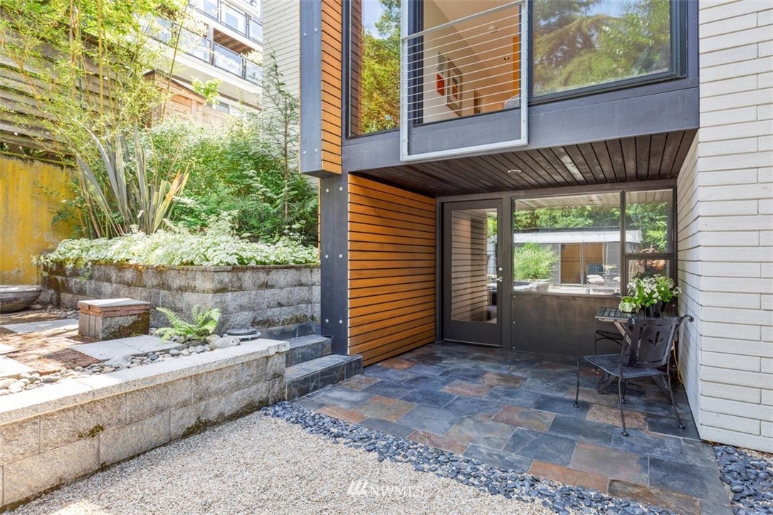 706 West Howe Street Seattle, WA 98119 - Photo 32 of 40 Gallery Image 32