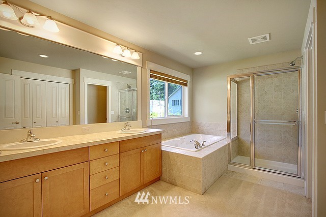 207 185th Place Southwest Bothell, WA 98012 - Photo 11 of 19