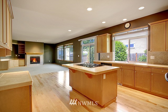 207 185th Place Southwest Bothell, WA 98012 - Photo 3 of 19
