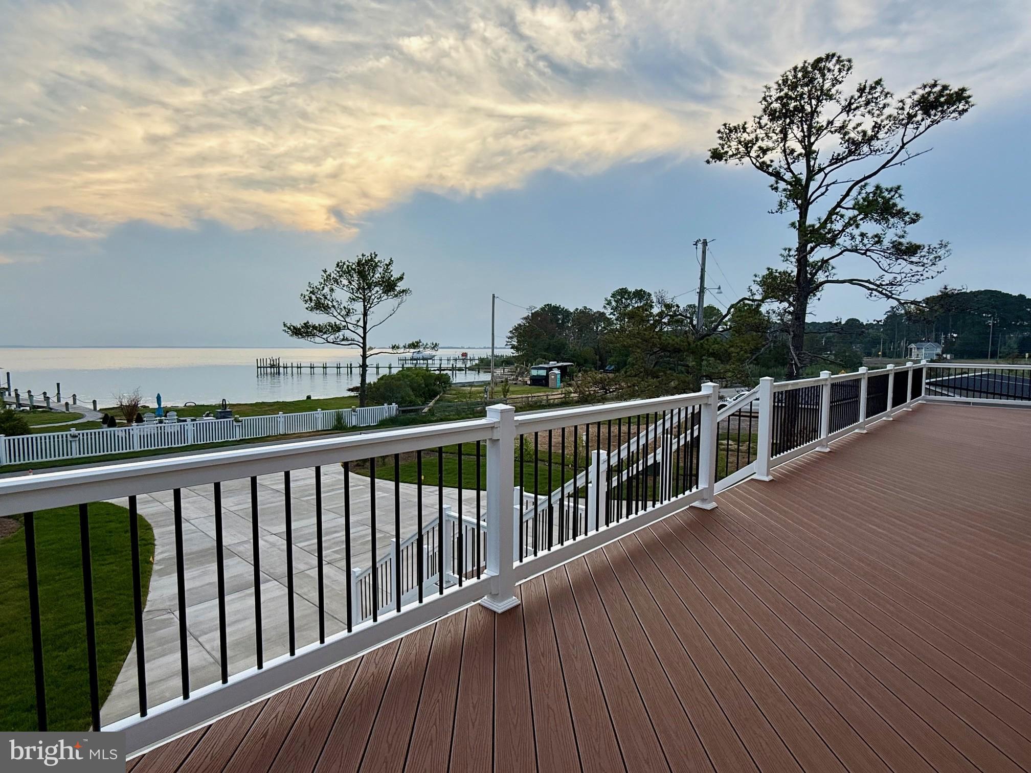 16394 Thomas Road Piney Point, MD 20674 - Photo 5 of 53 a view of a balcony with wooden fence