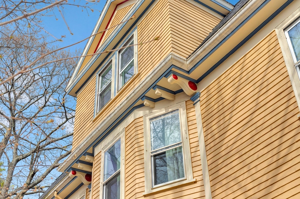 93 Moraine Street Boston, MA 02130 - Photo 4 of 34
