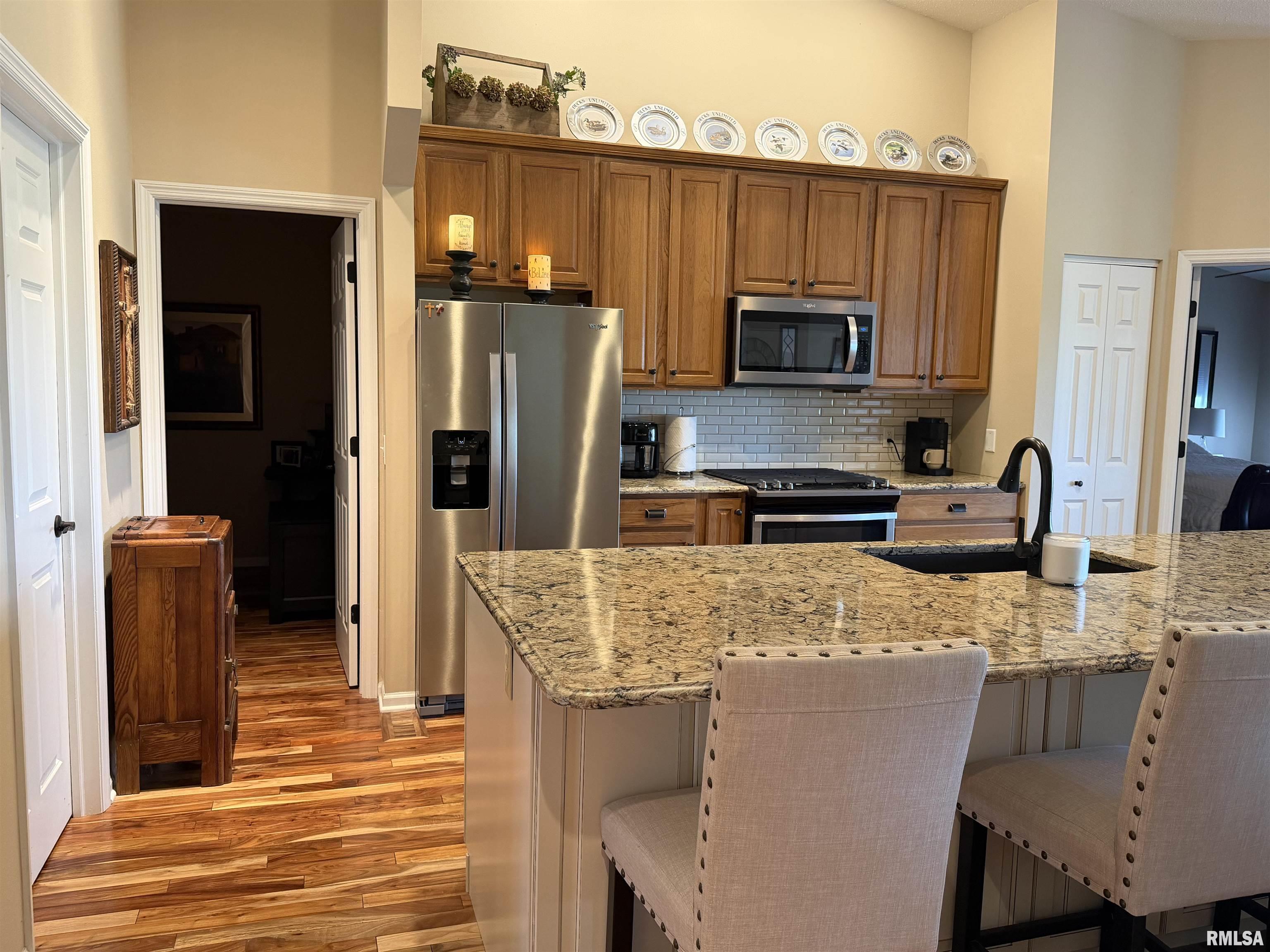 1064 Willow Road Macomb, IL 61455 - Photo 7 of 35