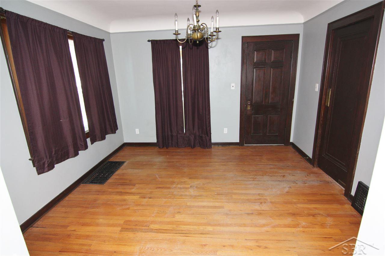 6215 Gratiot Road Saginaw, MI 48638 - Photo 3 of 10 31372943-2.JPG
