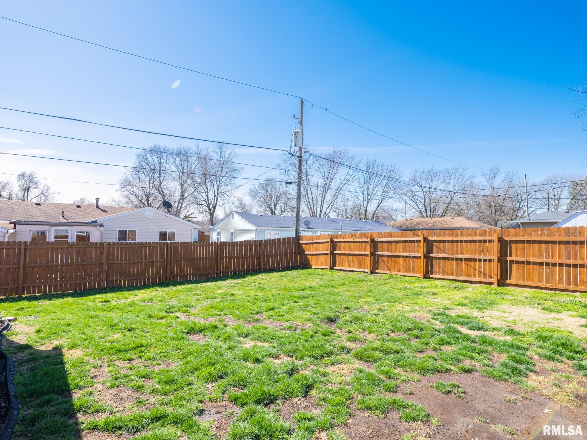 1416 Anna Road Pekin, IL 61554 - Photo 4 of 48 Gallery Image 4