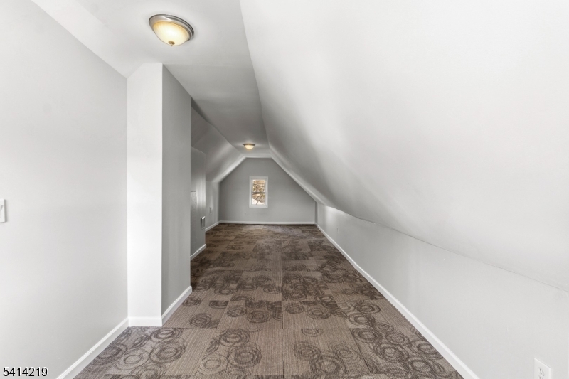 322 Rutherford Boulevard Clifton, NJ 07014 - Photo 9 of 15