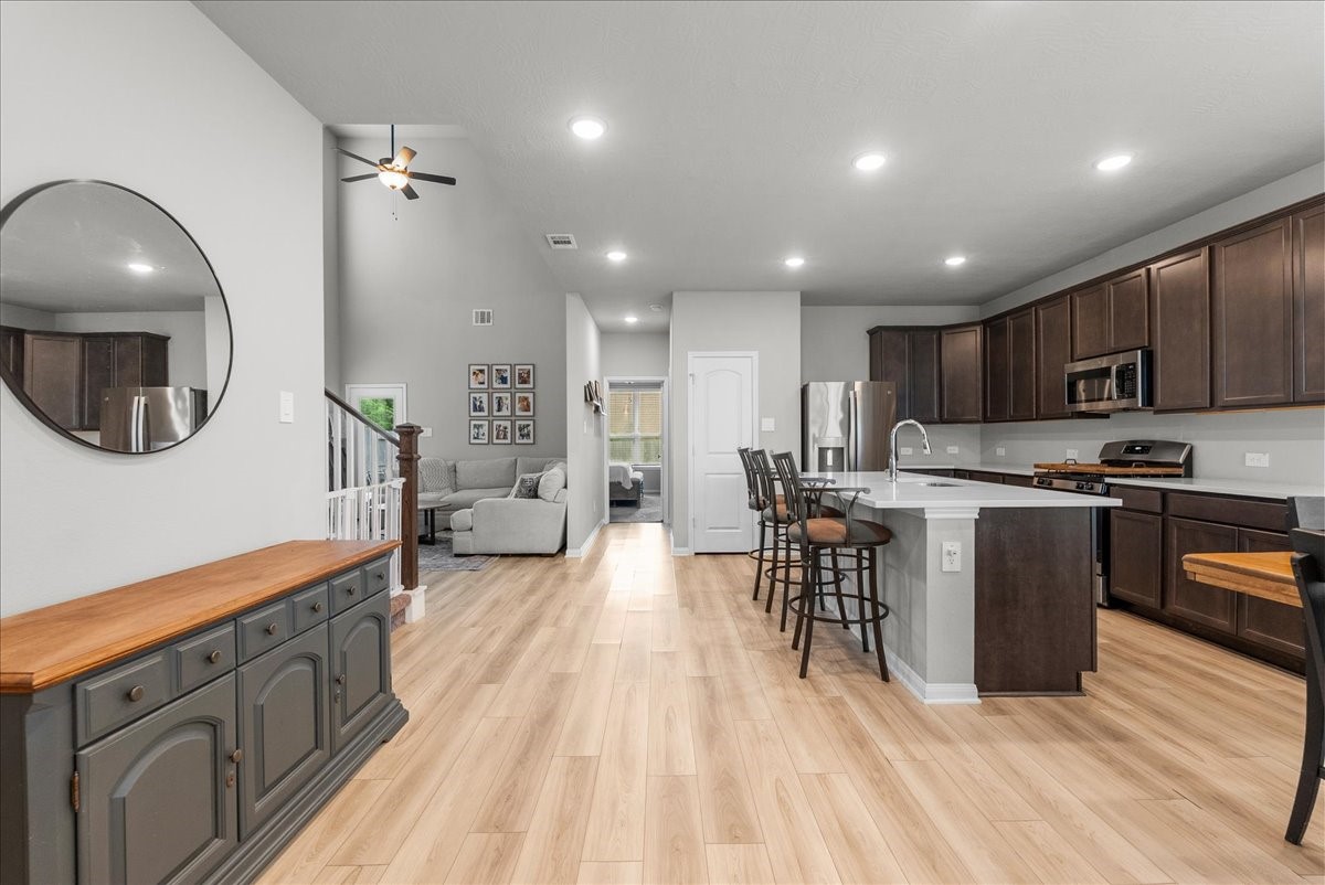 125 Austin Road Angleton, TX 77515 - Photo 4 of 30
