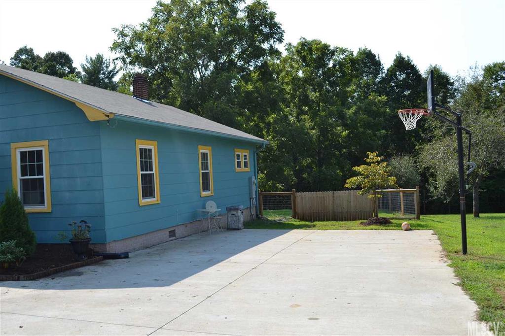 2140 Zion Road Morganton, NC 28655 - Photo 16 of 22 Gallery Image 16