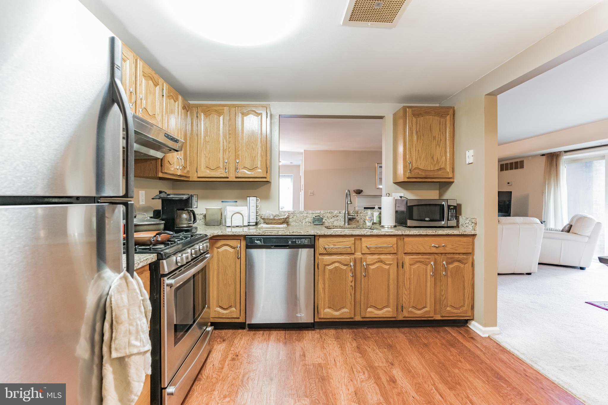 1705 Mountainview Drive Chesterbrook, PA 19087 - Photo 4 of 17 Kitchen w hardwoods