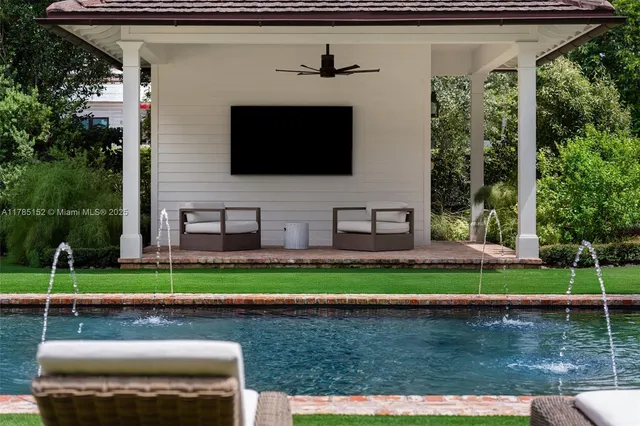 $11,500,000 | 7393 Southwest 79th Court, Miami, FL 33143