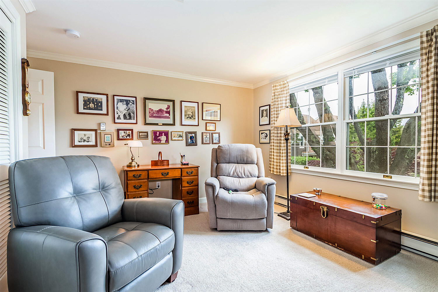39 Tower Hill Road, Unit 4C Osterville, MA 02655 - Photo 19 of 23 a living room with furniture and a large window
