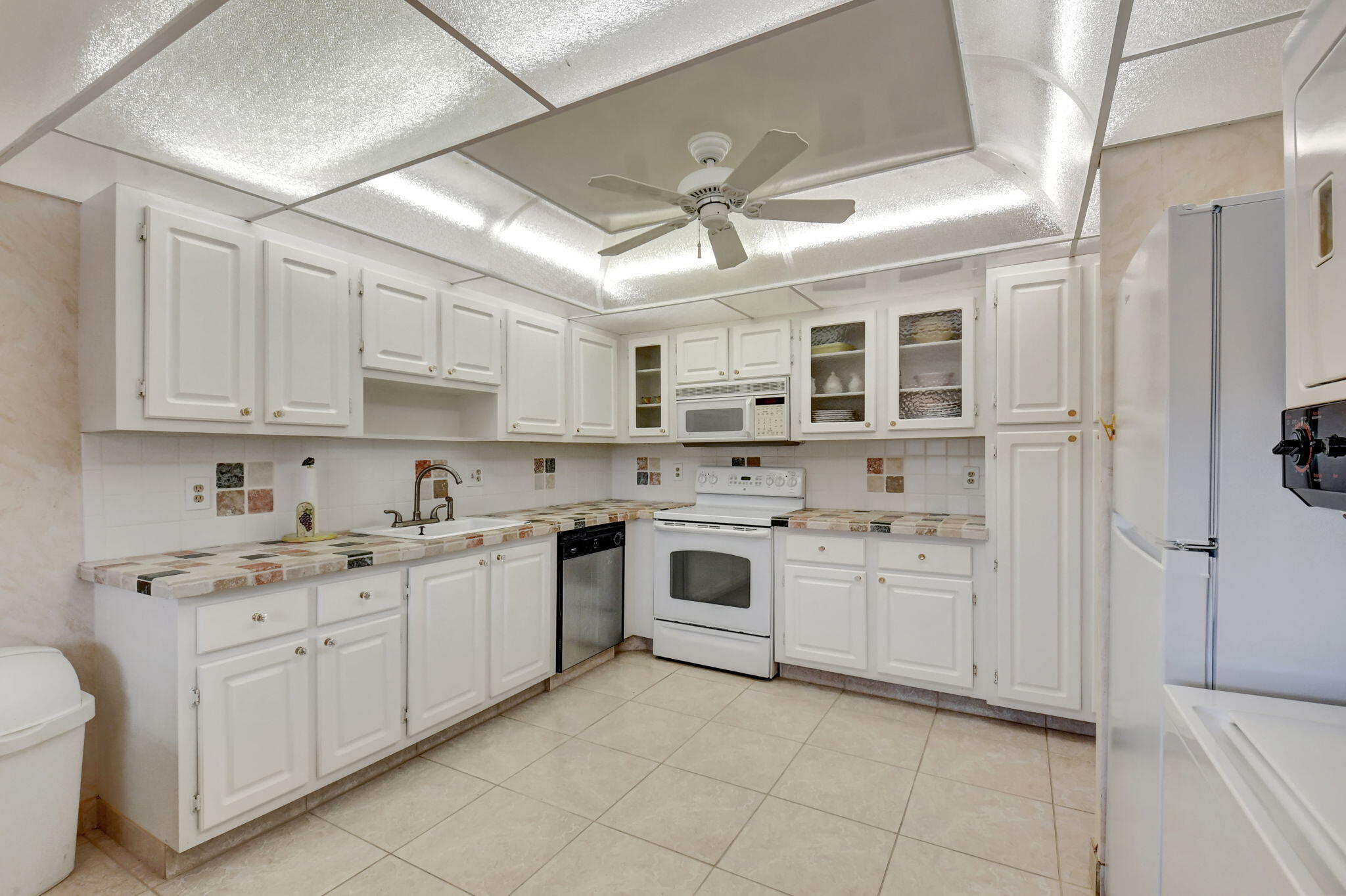 1670 Northwest 18th Avenue, Unit 202 Delray Beach, FL 33445 - Photo 6 of 35 6-web-or-mls-DSC_7536